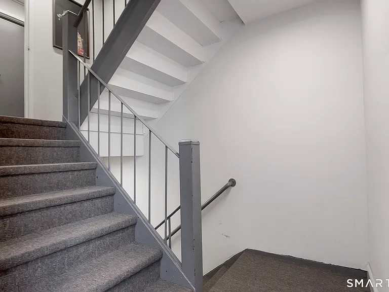 36 Woodbury Ave #2B — Photo 15