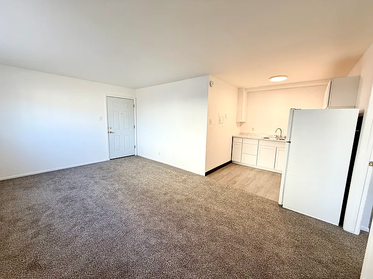 1633 Gaylord Ave #6 — Photo 6