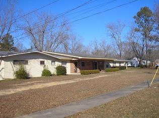 2041 W Elm St, Wrightsville, GA 31096