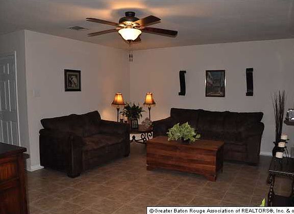 3rd image of 26430 Feliciana Ave