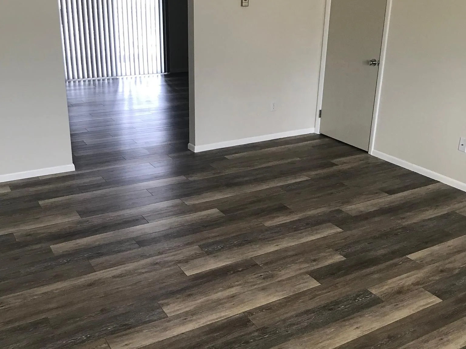 2 bed, 975 sqft, $1,350 — Photo 4
