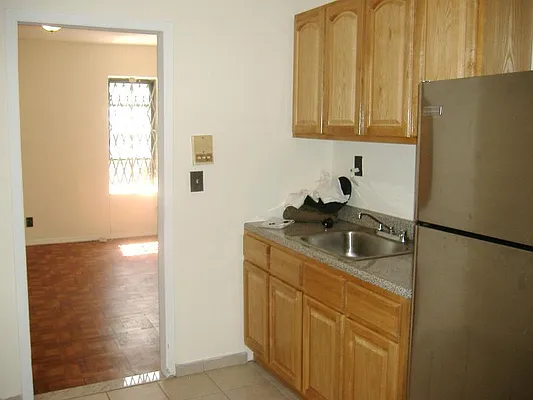 Rented by NY Living Solutions | media 22