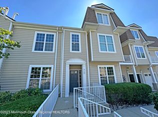 910 Abby Rd, Middletown, NJ 07748