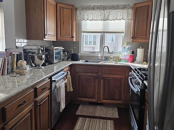 4th image of 145 Timber Ridge Dr
