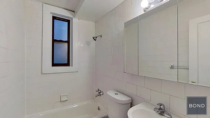 Rented by Bond New York | media 9