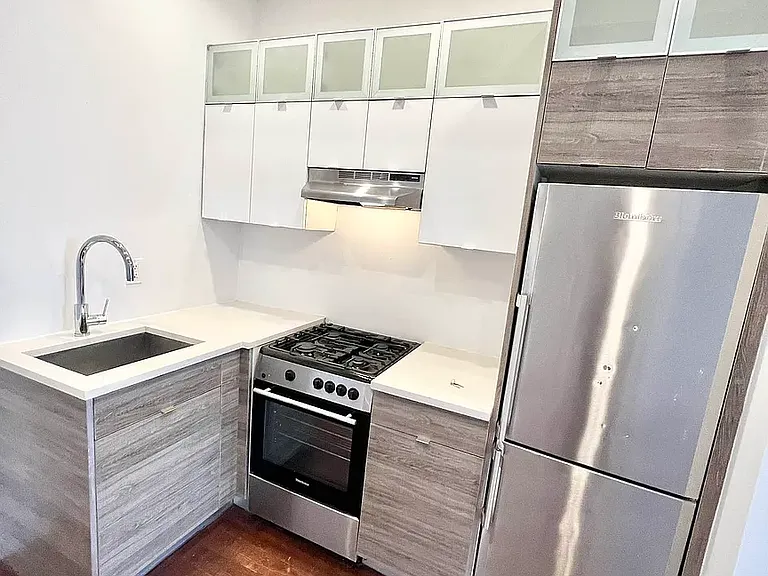 38 Catherine St #1R — Photo 5
