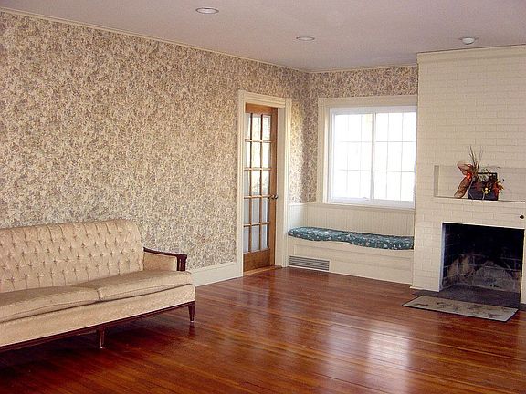 living room-west side