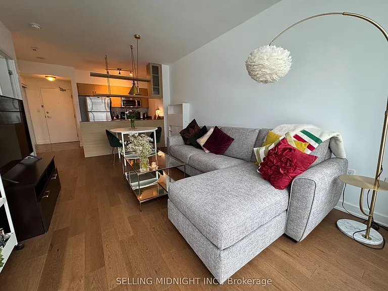 5 Mariner Ter #3609 — Photo 12
