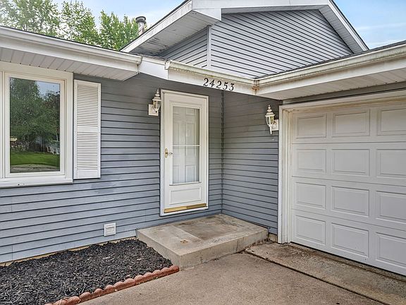 3rd image of 24253 S Edwin Dr