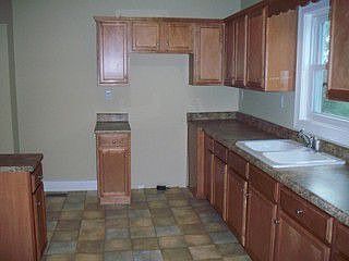 2nd image of 305 Jacksboro St