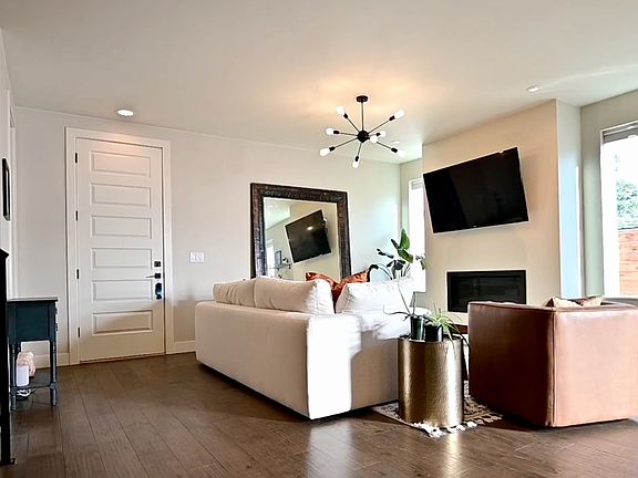 1st Floor living space