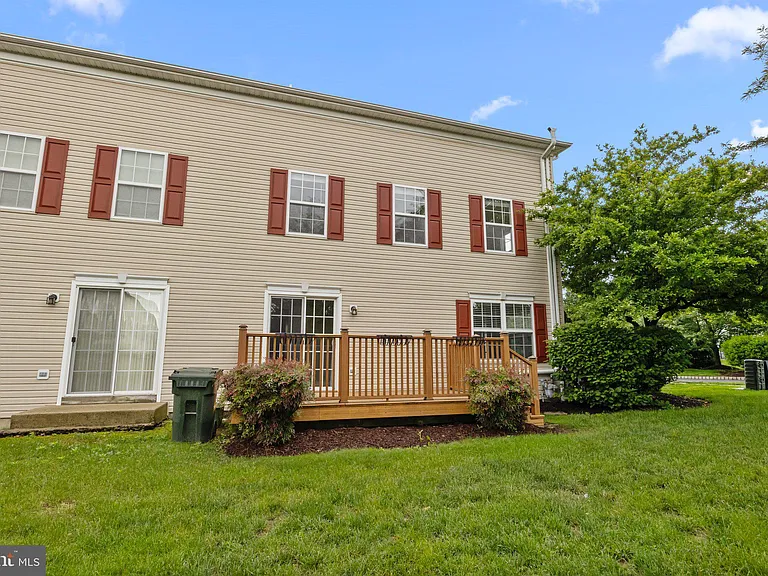 115 Goldfinch Ct #237 — Photo 32