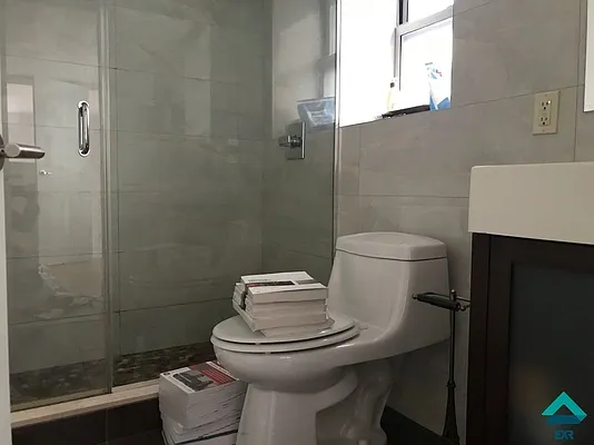 Rented by EXR | media 19