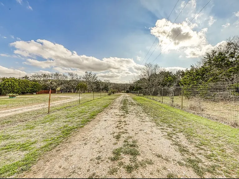 1101 County Road 256 #B — Photo 16