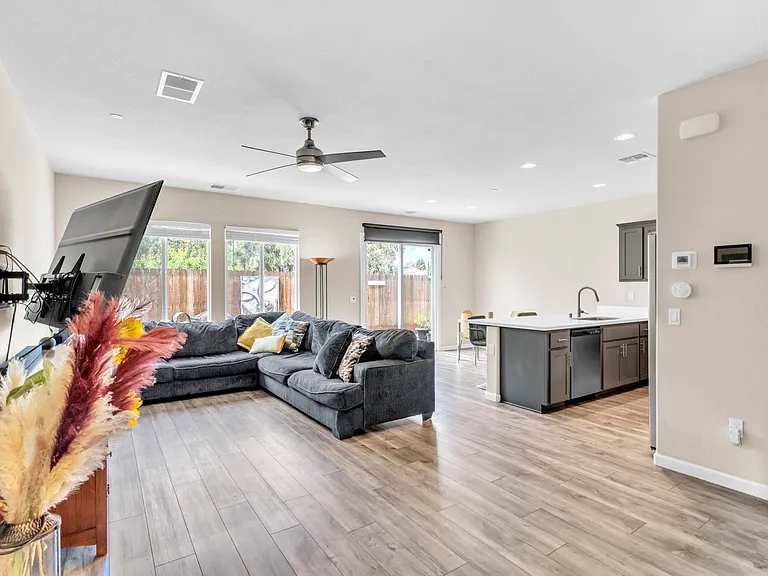 2809 Hawaiian Petrel Ave — Photo 2