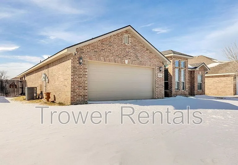 9915 Rainbow Dr — Photo 5