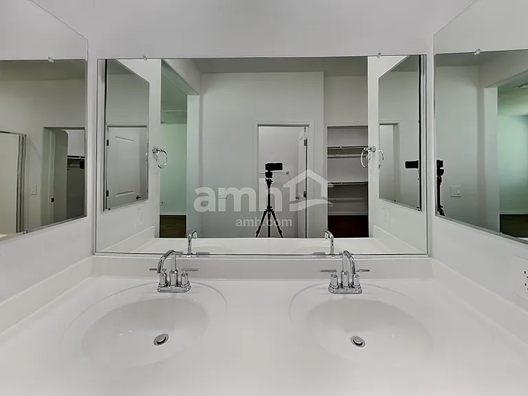 15074 W Sherman St — Photo 13