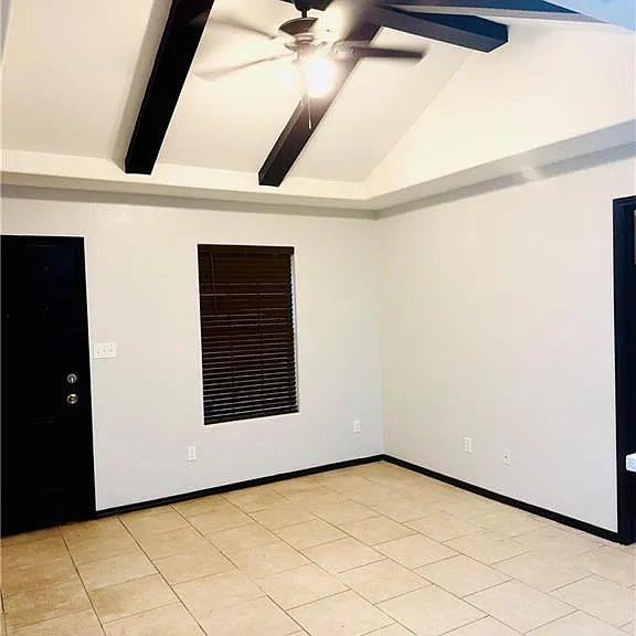 909 E Daffodil Ave #C — Photo 5