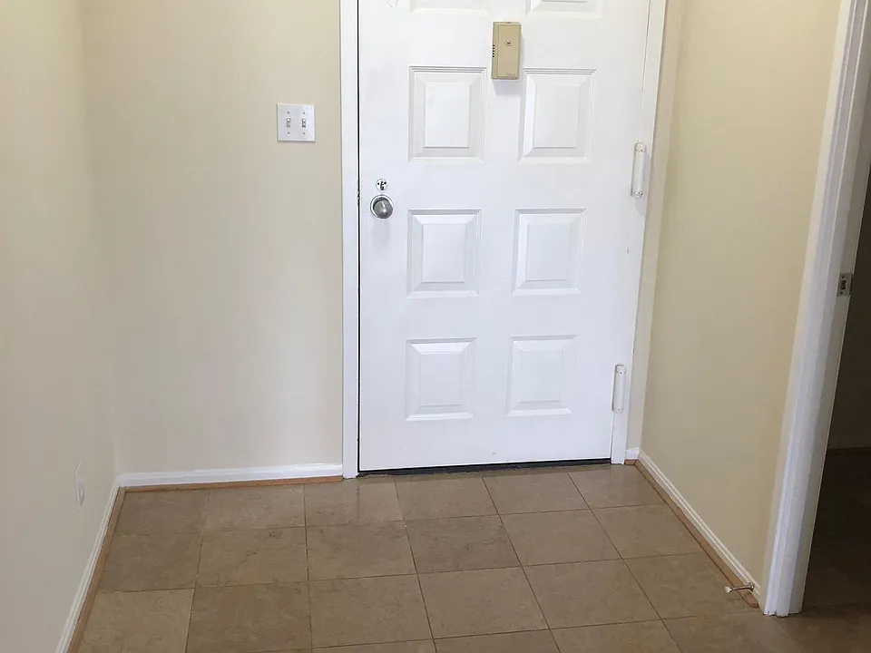 8360 Greensboro Dr