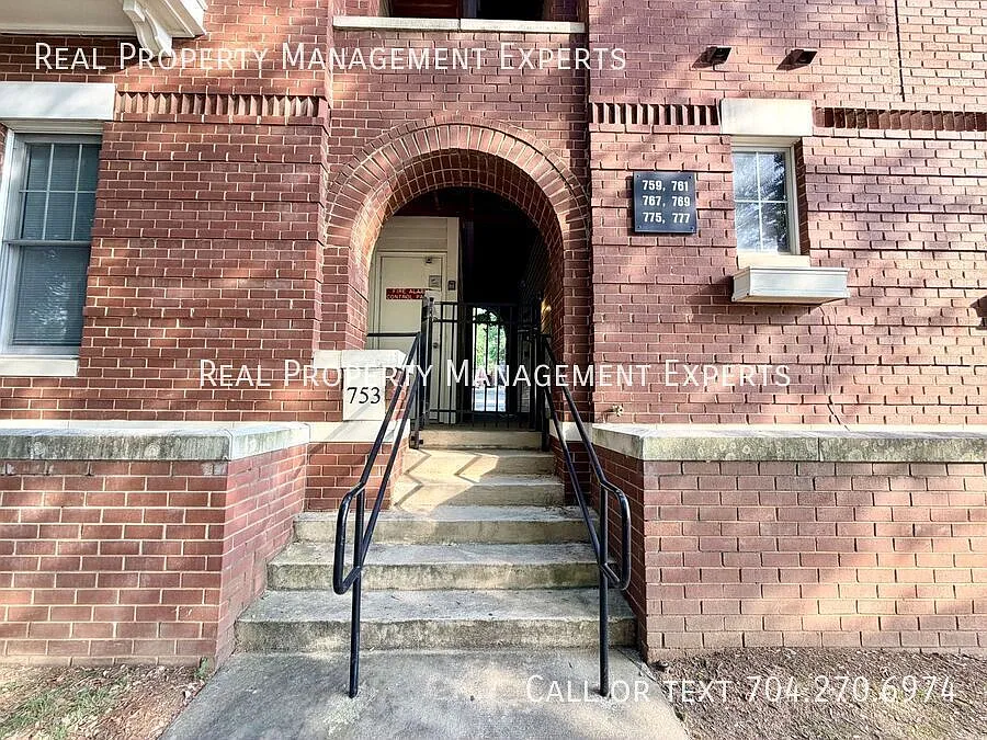 761 N Alexander St