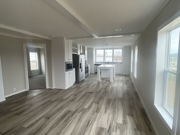 5th image of 10 McNabb Ln