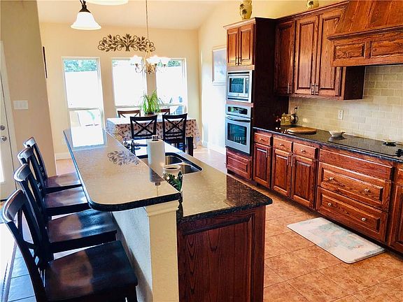 5th image of 417 Sterling Dr