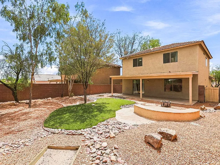 2426 W Silverbell Tree Dr — Photo 20