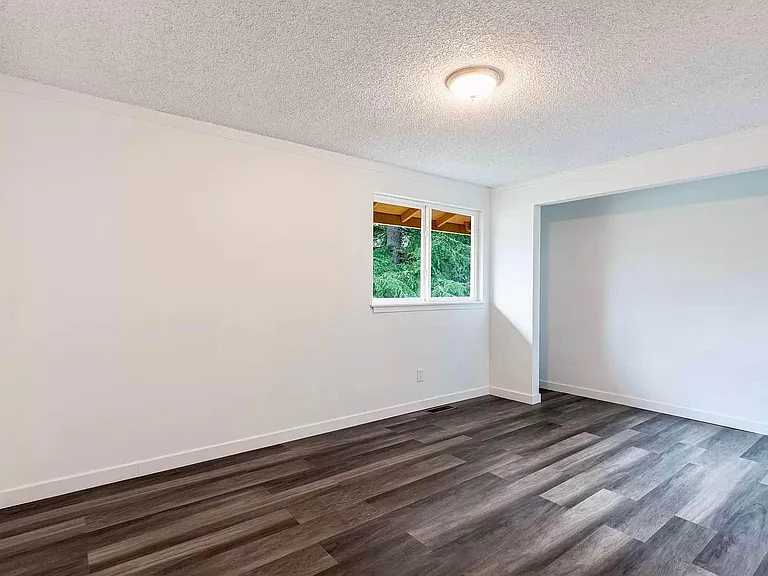 15618 SE Fairwood Blvd — Photo 7