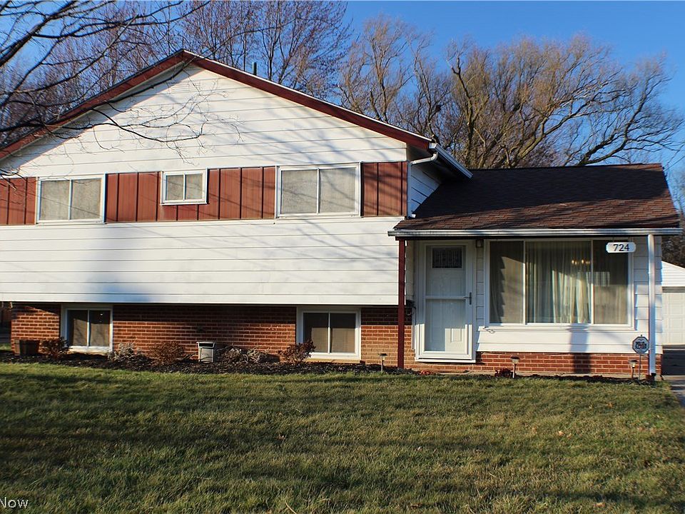 1st image of 724 Thornwood St
