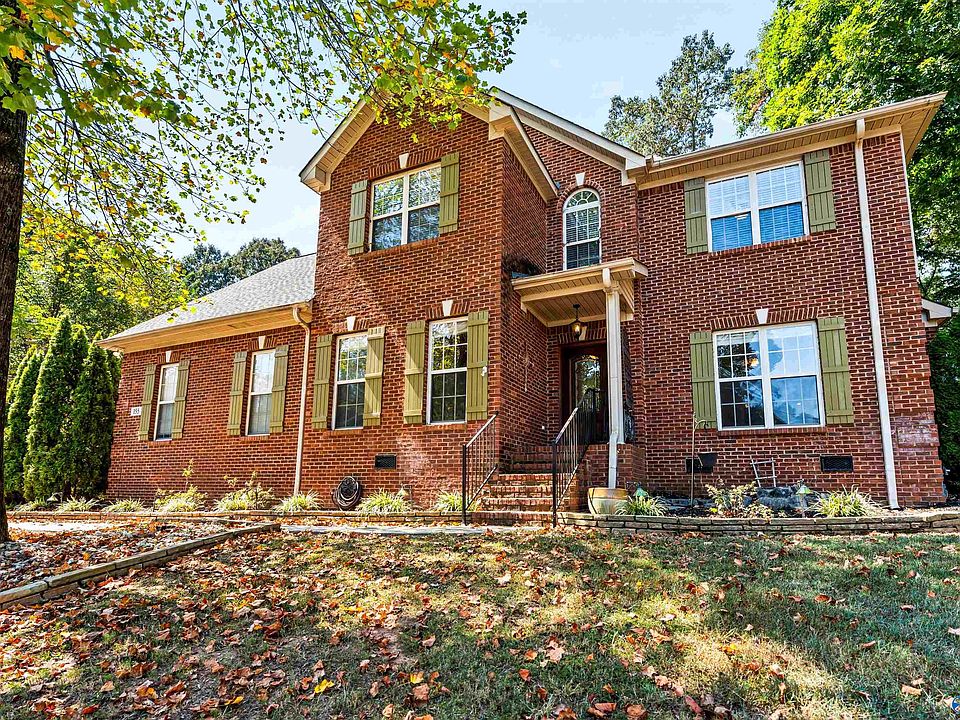 1st image of 155 Lincarrie Ln