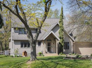 8113 Darrow Rd, Huron, OH 44839