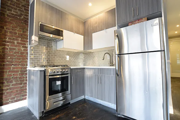 Rented by null | media 18