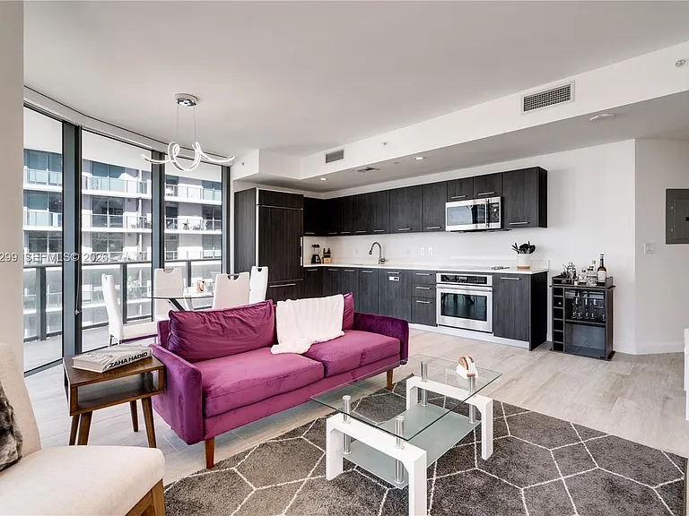 45 SW 9th St #2306 — Photo 6