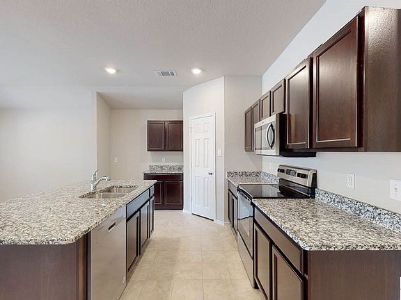 3rd image of 1265 Lindsey Dr