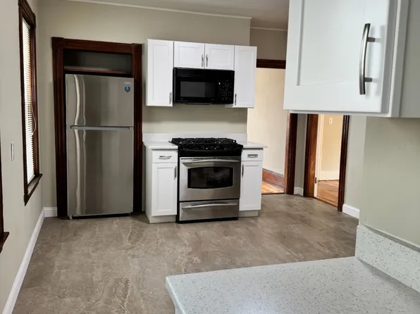 2 Cheever St #1, Worcester, MA 01610