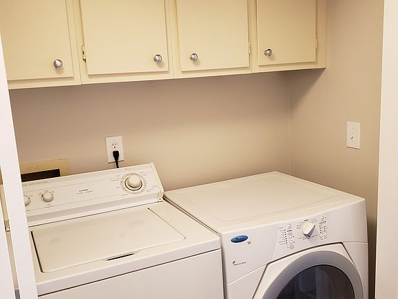 5th image of 114 Acklen Park Dr APT 4