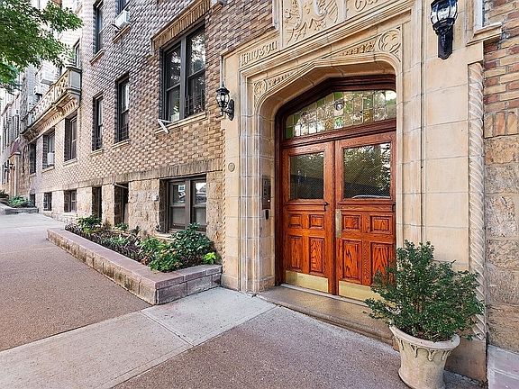 5th image of 115 Cabrini Blvd APT C21