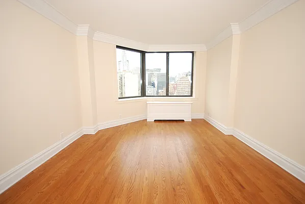 Rented by Luxury Habitat | media 2