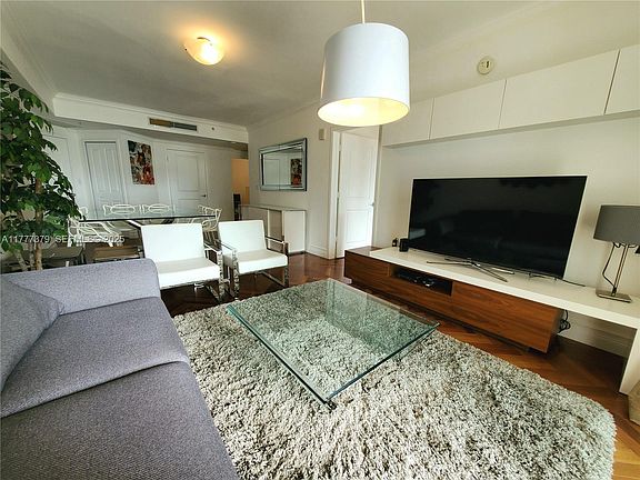 5th image of 170 SE 14th St APT 2705