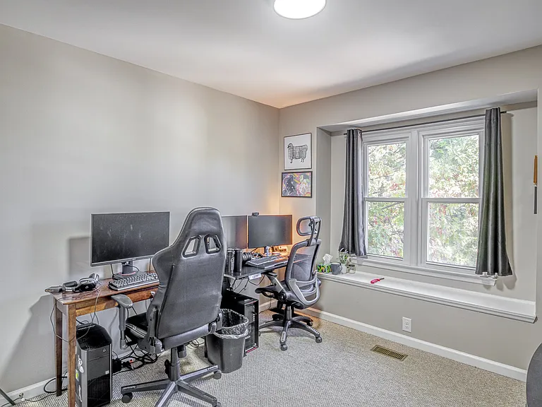 460 Dickens Dr — Photo 20