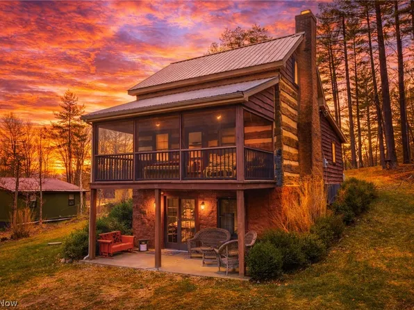 34670 Nelson Dr, Piedmont, OH 43983