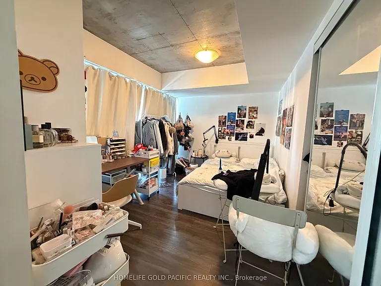 22 Wellesley St E #705 — Photo 6