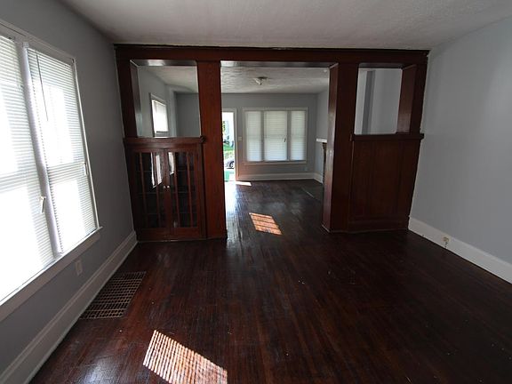 5th image of 930 Ellsworth Ave