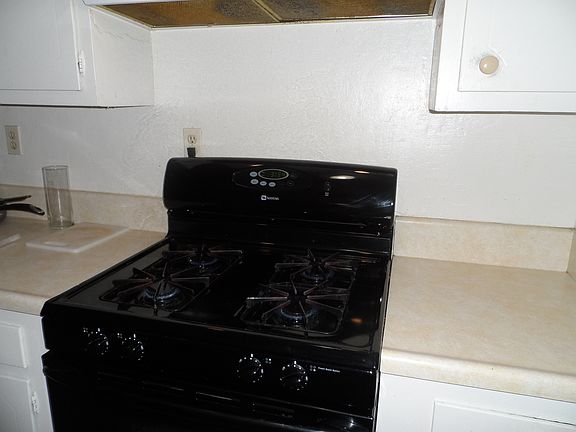 4th image of 10731 Coloma St