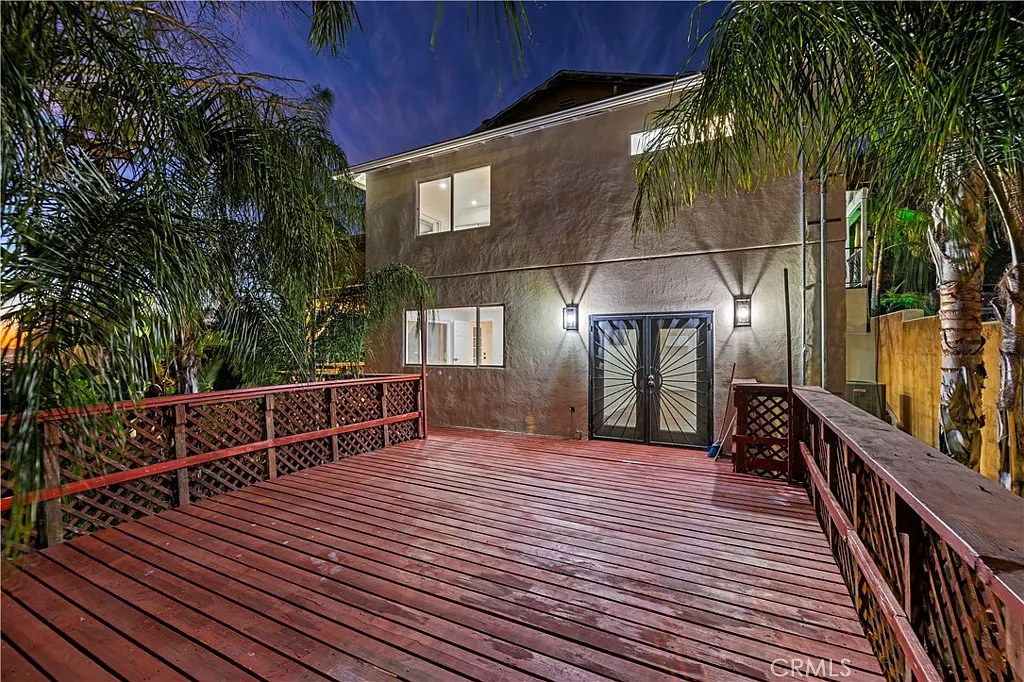 5 bed, 2824 sqft, $6,950 — Photo 2