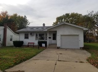 1717 18th Ave, Sterling, IL 61081