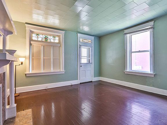 5th image of 3643 Borden St