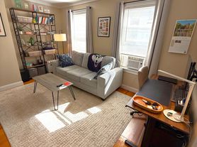284 E St, Boston, MA