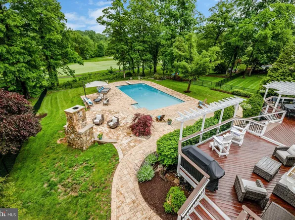 19594 Saratoga Springs Pl, Ashburn, VA 20147