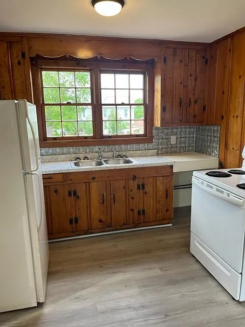 1 bed, 400 sqft, $880 — Photo 2